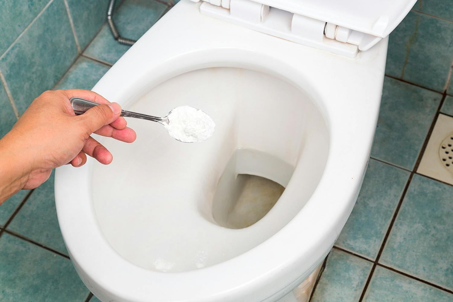 Rengjøring av toalett med natron Rengjøre toalett med natron